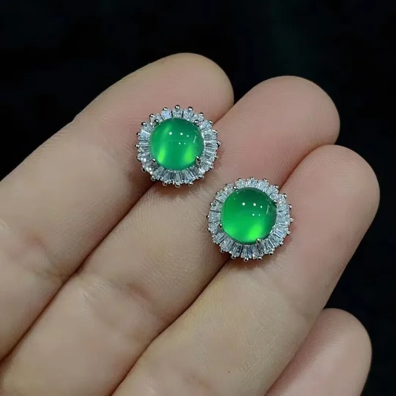 

Ice Powder Chalcedony Stud Earrings Atmospheric Women's Models