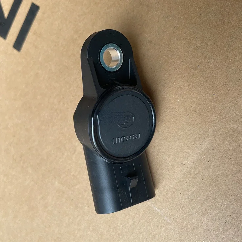 

KPM KPT Kps200 Kpr200 Kpv150 Lf150t-8 Датчик давления на впуске