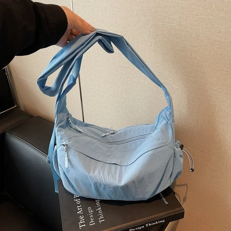 

Stylish PU Leather Crossbody Bag Women RFID Blocking Zipper Chain Detail Lightweight Best-Selling Evening Bag