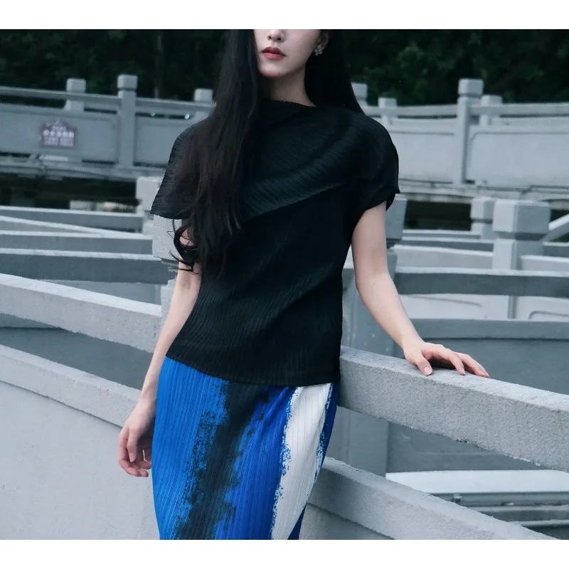 

Miyake Fold 2025 Autumn Fold Set Design Sense Flip Collar Short Sleeve Irregular Top Blended Elastic Waist Half Skirt for Women
