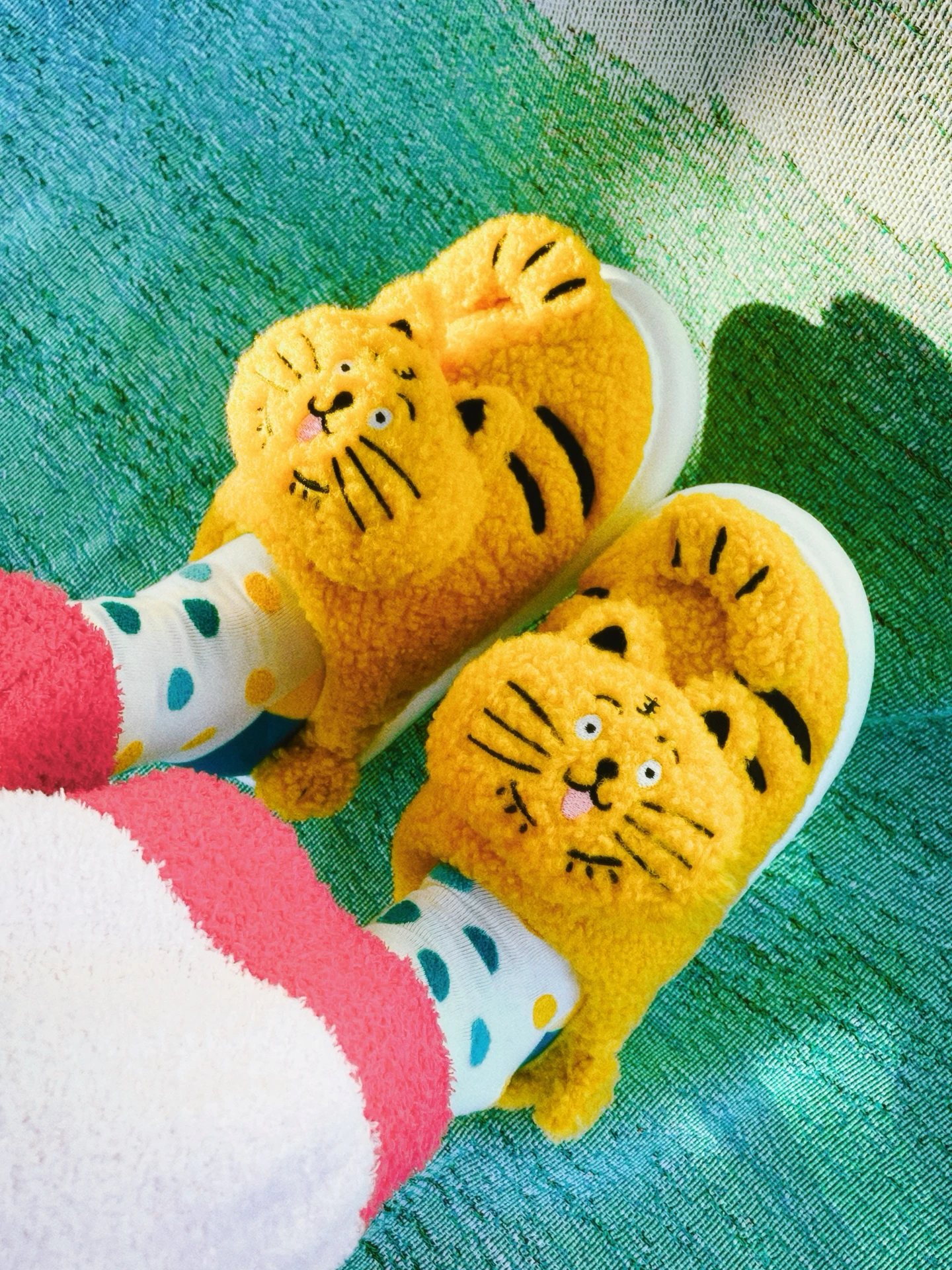 

Uody Winter New Plu Slippers Indoor Warm Home Cotton Slippers Cute Small Wealthy Design Youth Home oes EVA Upper Material