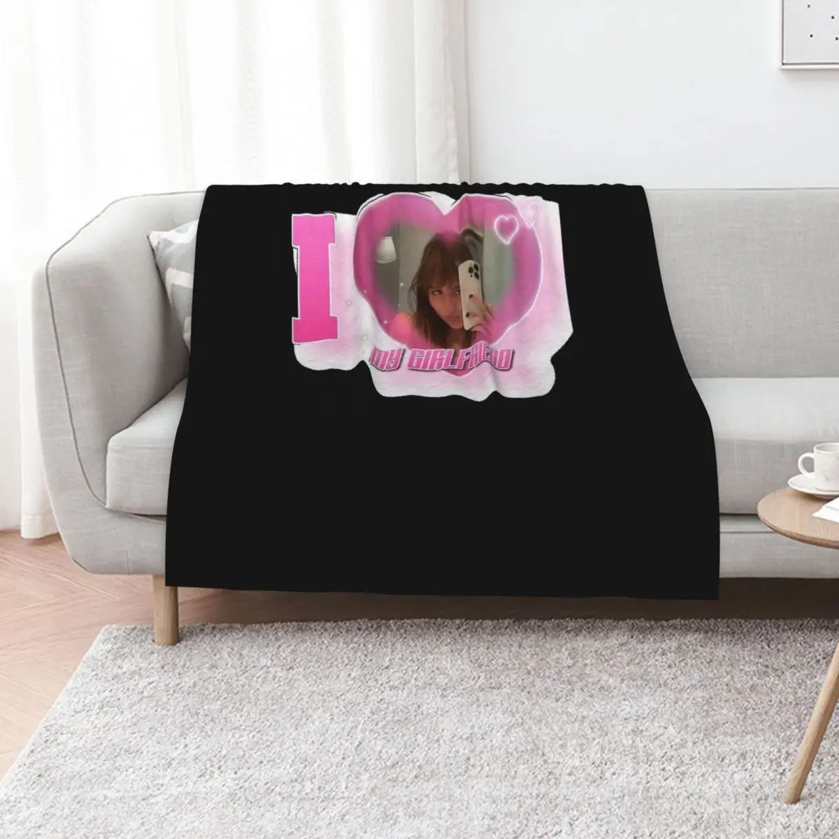 Victoria De Angelis Maneskin I Love My Girlfriend Classic Throw Blanket Cute Soft Soft Big Beautifuls Cute Plaid Beach Blankets