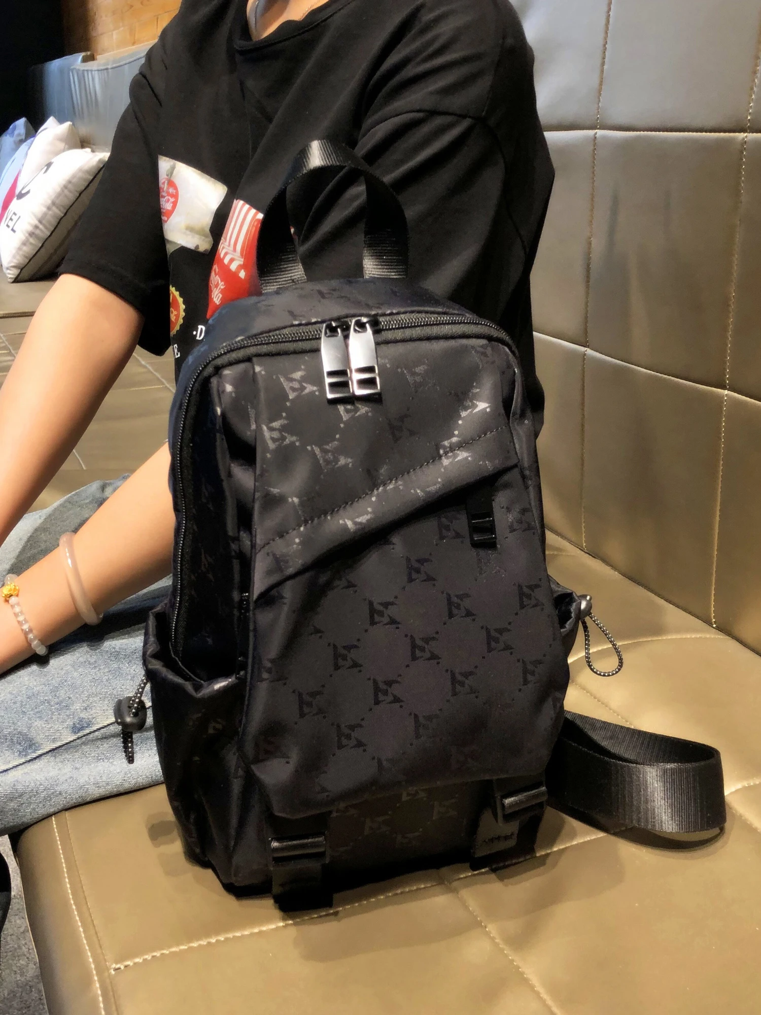 borsa-a-tracolla-da-uomo-hong-kong-brand-2026-nuova-borsa-da-ciclismo-leggera-per-esterni-borsa-sportiva-da-petto-borsa-a-tracolla-singola-per-pendolari