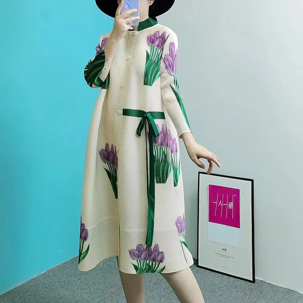 เสื้อโค้ททรงหลวมพิมพ์ลายสไตล์ลำลอง แบรนด์มิยาเกะ แบบมีปกตั้ง ติดกระดุมแถวเดียว รุ่นใหม่ประจำฤดูใบไม้ผลิและฤดูใบไม้ร่วงปี 2026