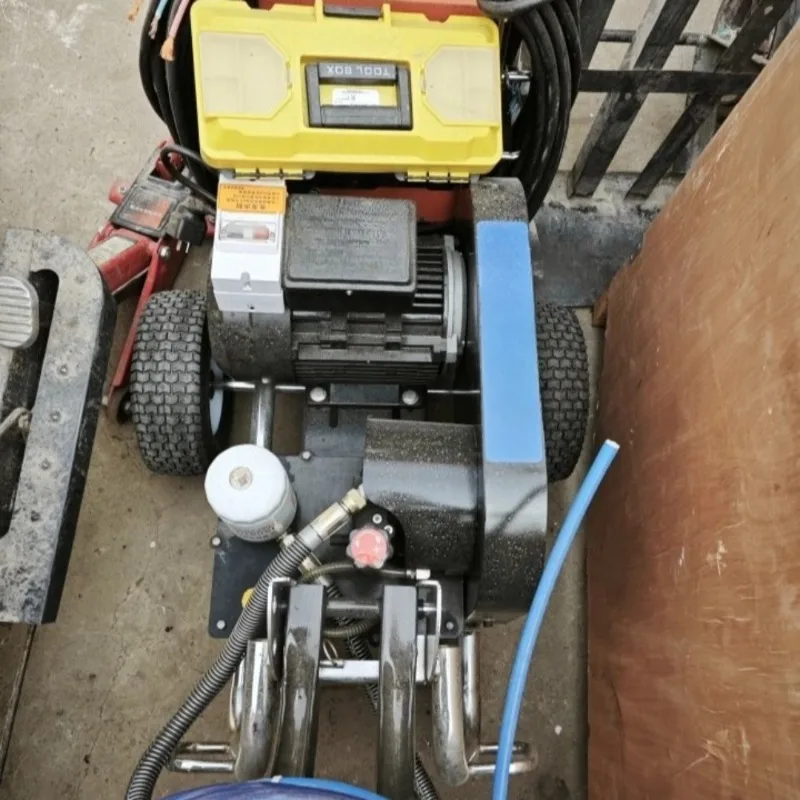 Pistola a spruzzo elettrica airless ad alta pressione professionale di grandi dimensioni Pistola a spruzzo per rivestimento di vernice in lattice in polvere di mastice multifunzionale