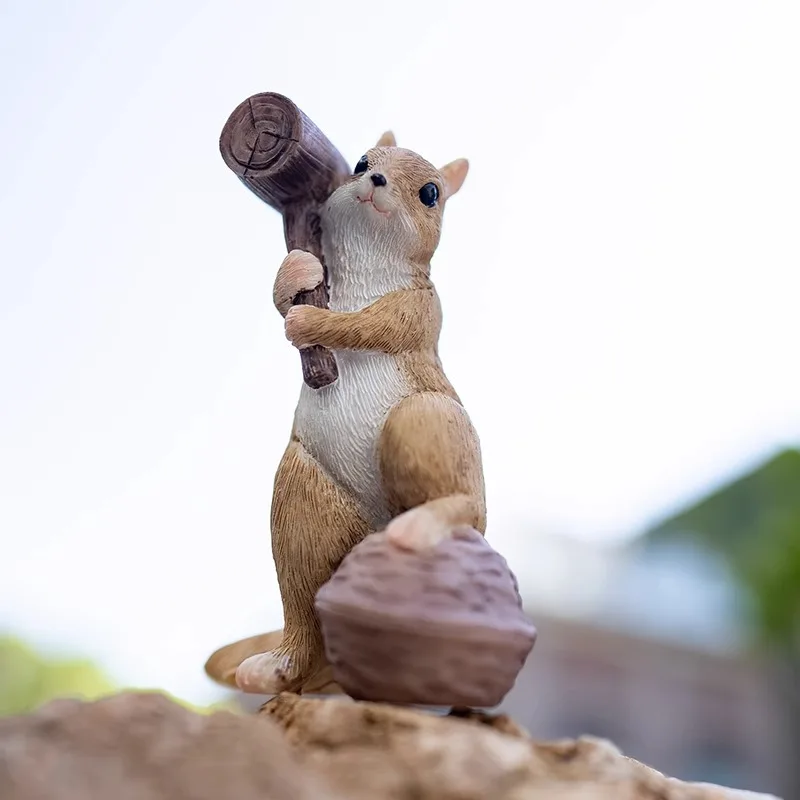 Lovely Squirrel Animal Figurine Miniatures Fairy Garden Ornaments Home Decoration Friends Gift Bonsai Dollhouse Decor