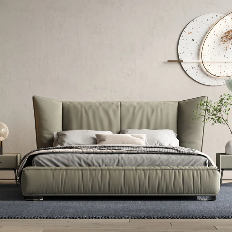 سرير من القماش حديث وبسيط ومزدوج الرياح وأرضية غرفة النوم الرئيسية غير اللامعة من وابي الرياح الرملي