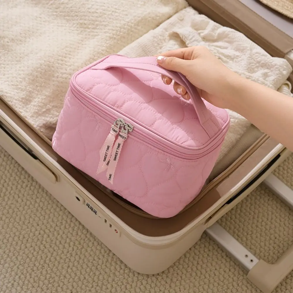 Large Capacity Cosmetic Bag Waterproof Heart Print Toiletry Pouch Double Zipper Handheld Design Travel Pouch Daily Use