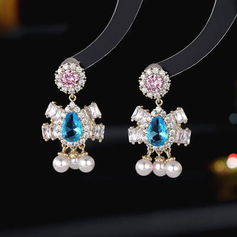 

Bilincolor Creative Design Zircon Inlaid Earrings for Women