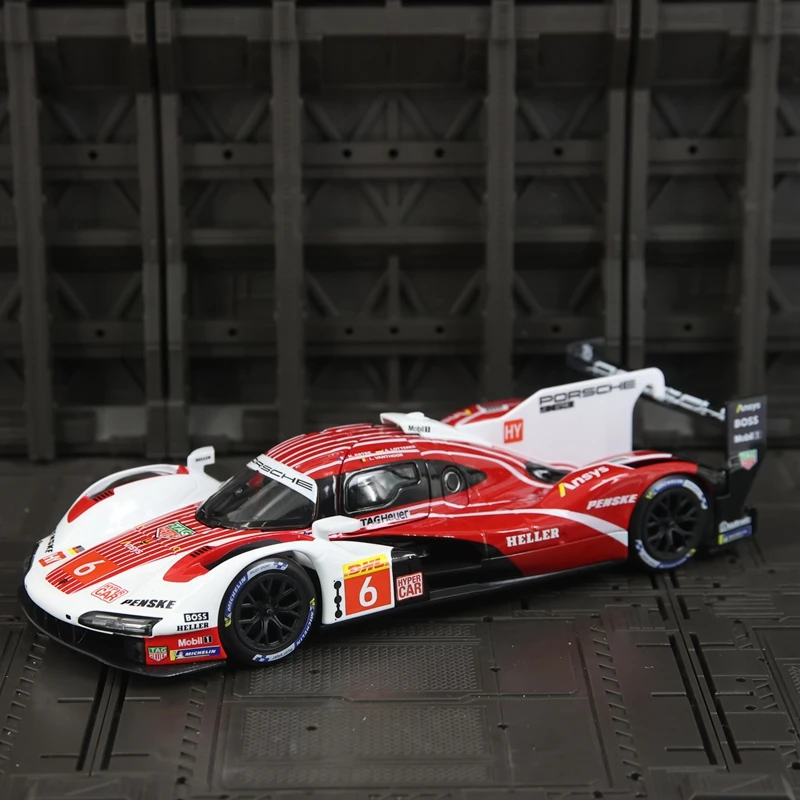 

Bburago 1:24 Porsche 963 # 6 дверей из сплава, имитирующих двери суперкара, открывающиеся с обеих сторон, богатая детализация, тонкая работа.