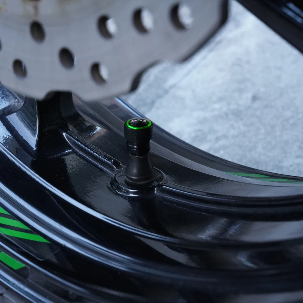 Für Kawasaki Z900 Z 900 RS SE Z900RS Z900SE 2017-2024 2025 2026 M8 Motorrad-Schwingenspulen, Ständerschrauben, Reifenventilkappen – Detail 3