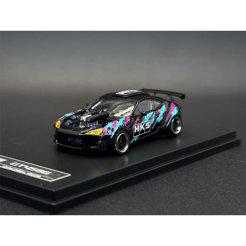 Juguetes de modelo de coche Diorama fundido a presión, GT4586 GR86 con motor 458, versión modificada, OEM en Stock, 1:64