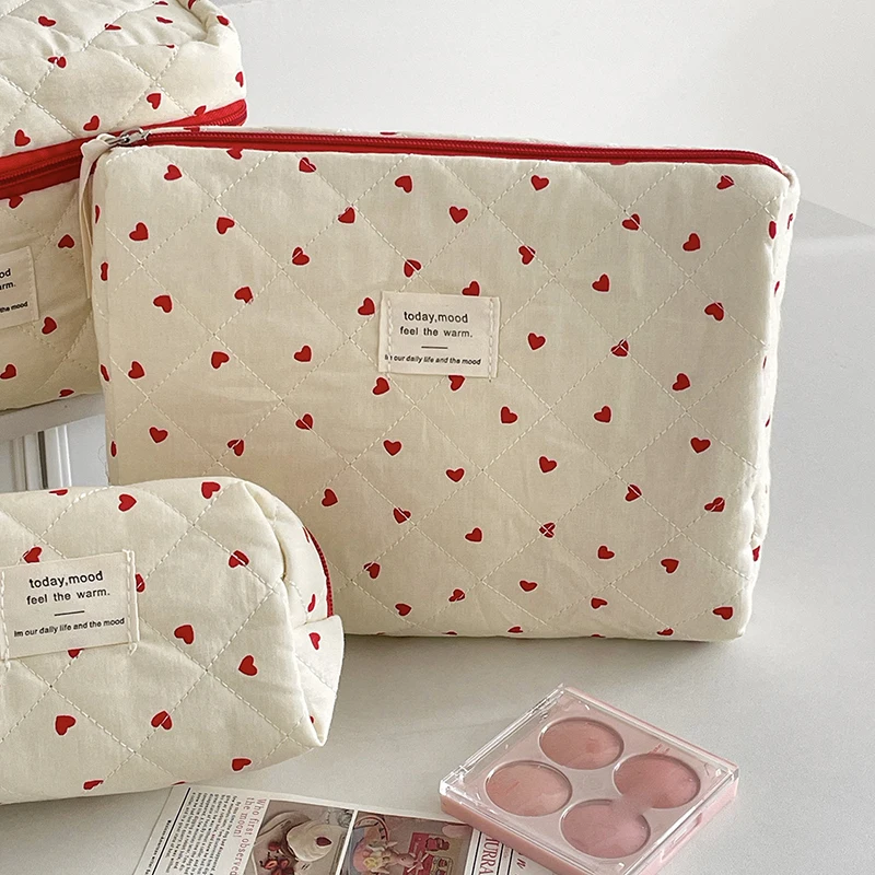Quilted Red Heart Cosmetic Bag Large Capacity Portable Travel Toiletry Storage Makeup Handbag