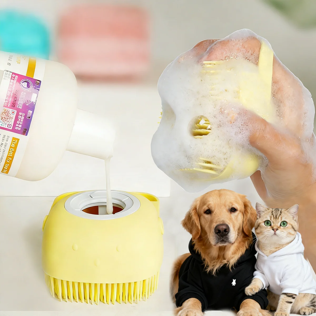 

Pet Bathing Massaging Brush Soft Safe Silicone Combs Can Hold Shampoo Suitable For Cat & Dog Beauty Bathing Tools