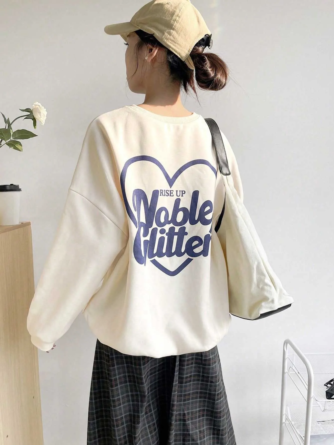 

South Korea's Dongdaemun 2025 Spring New Fashion Easiest for Match Love Letter Printed Round Neck Pullover Long Sleeves Evenhou Women