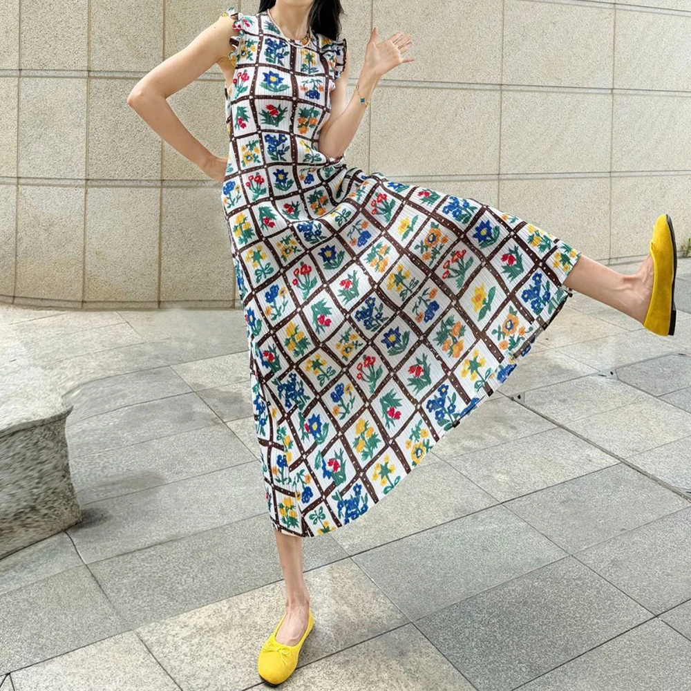 

2025 summer new sleeveless high-end pleated dress temperament thin seaside vacation long skirt vestido