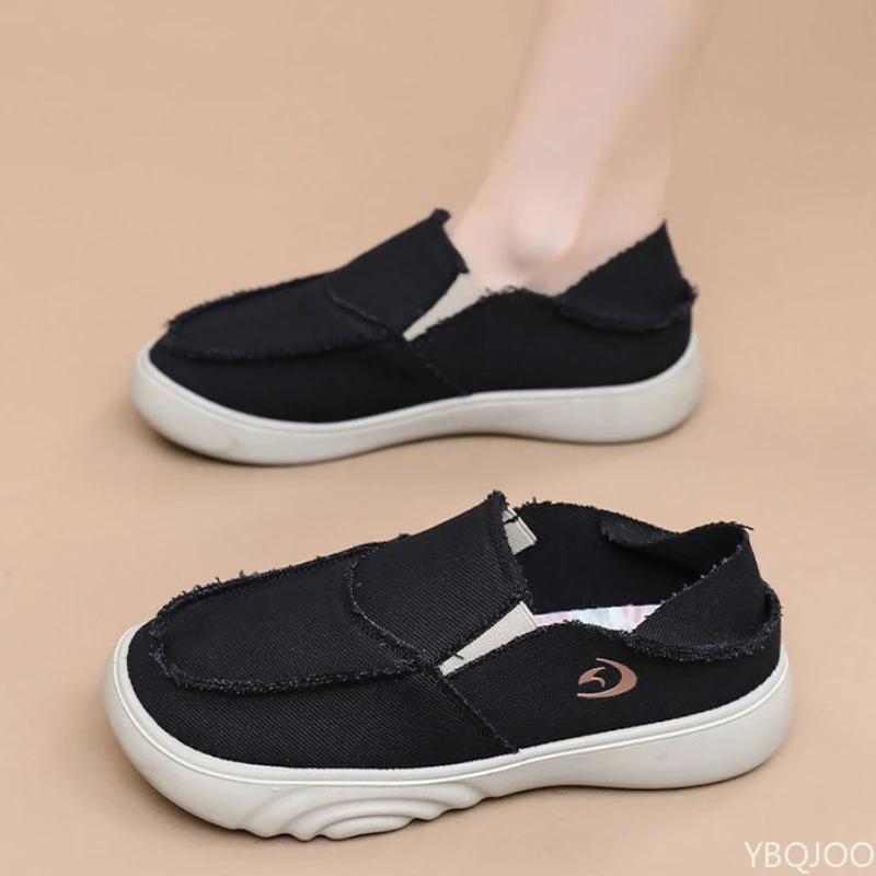 Large Size Spring and Autumn New Soft Sole Shallow Mouth Versatile Mom Shoes Fashionable One Foot Casual Women's Cloth Shoes