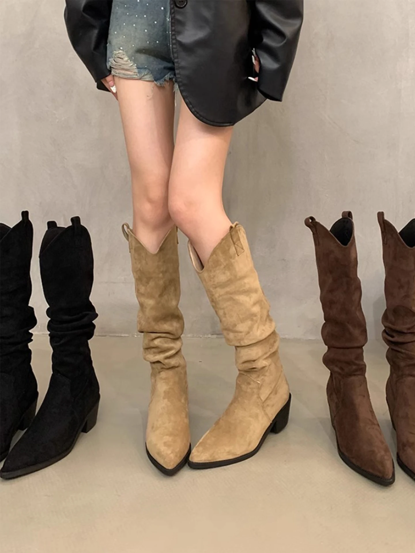 Brown V-Notch Long Boots Women's Chunky Heel Faux Suede High-Cut Knight Boots Trendy Western Stack Boots Spring 2026 New Style
