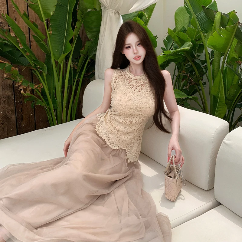 

Elegant Gentle Water Soluble Lace Sleeveless Top with Chiffon Half Skirt Fashionable Two Piece Set Summer New Style for Women