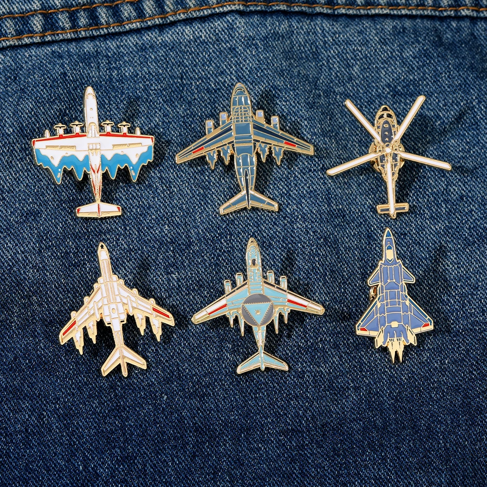 Забавный истребитель, эмалированные броши, транспортный самолет, вертологический танкер, золотые булавки, значок фанатов оружия