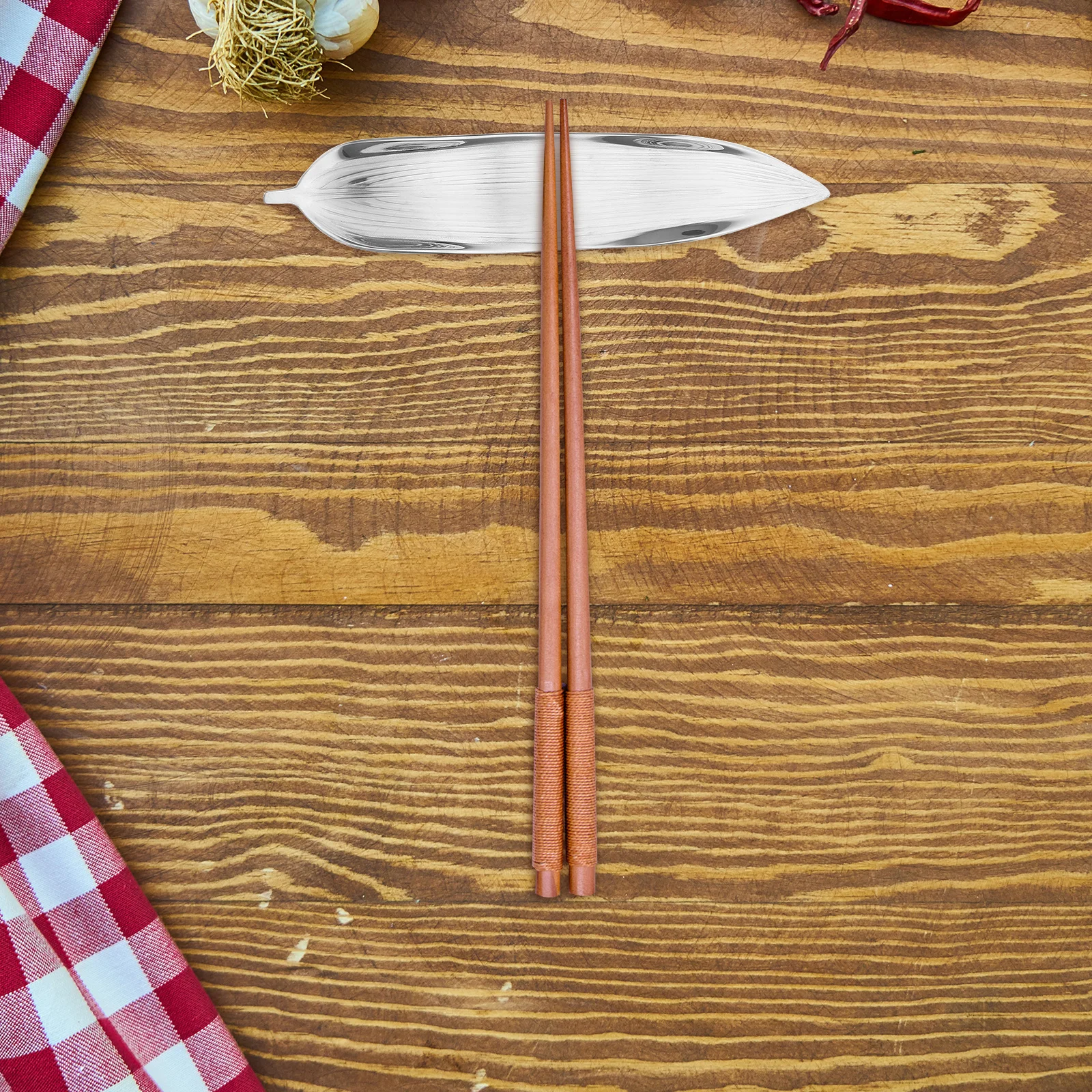 

Creative Leaf Design Chopsticks Holder Stand and Beautiful Tableware Rest for Clean Eating Environment