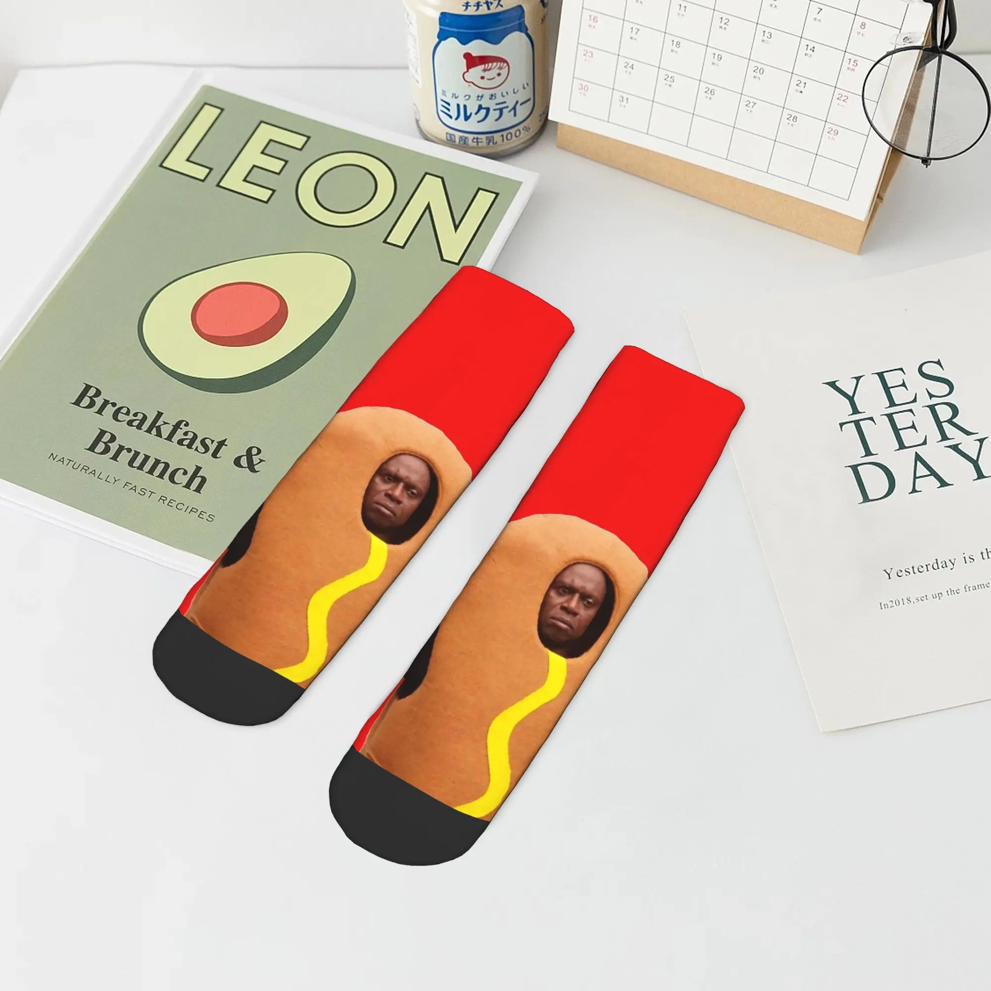 All Seasons Captain Raymond Holt - Hot dog Socks Harajuku  Sport Middle Tube Socks Soft Casual Stockings for Men Women  Gifts
