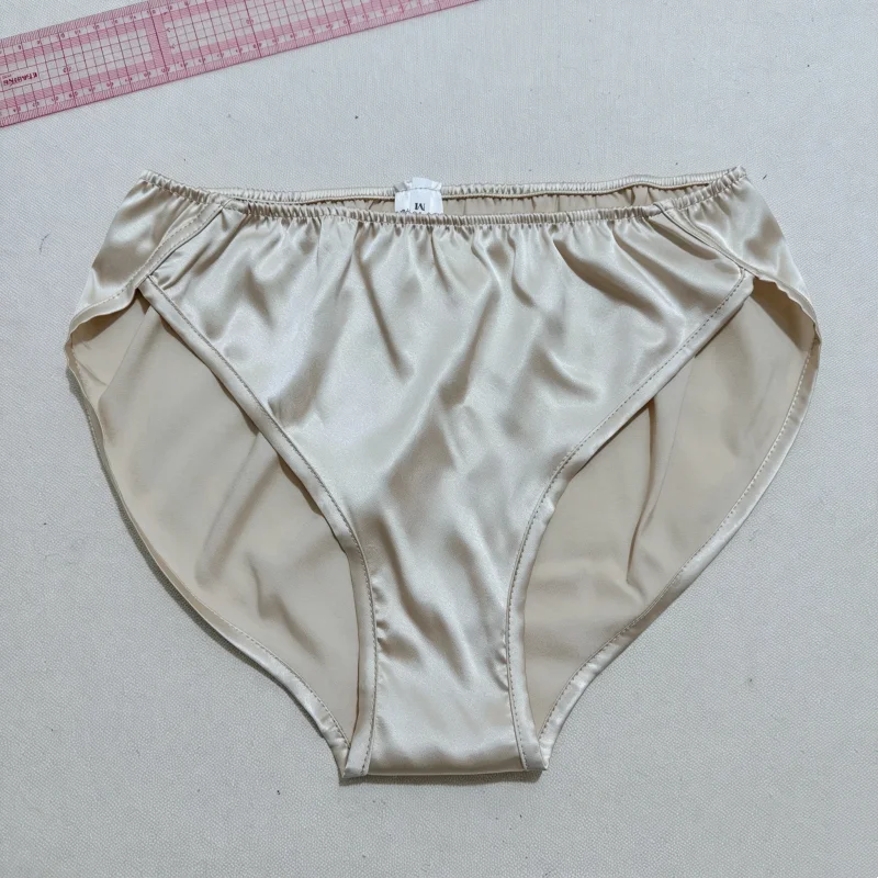 女性用、ミッドライズ、ハイカット、マルベリーシルク、ストレッチサテン、柔らかく滑らかな肌触りのパンティー、通気性に優れたセクシーな無地の三角ショーツ。