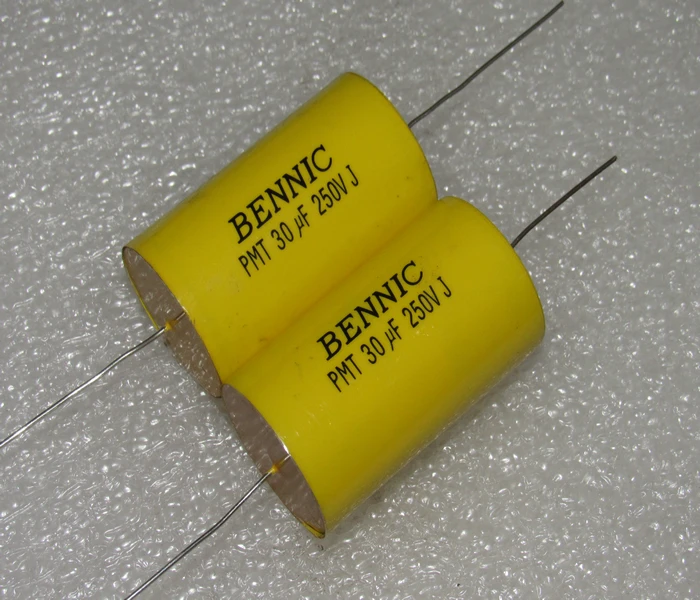 

2PCS/Taiwan PMT 250v 30UF 306J copper foot subwoofer frequency division film capacitor