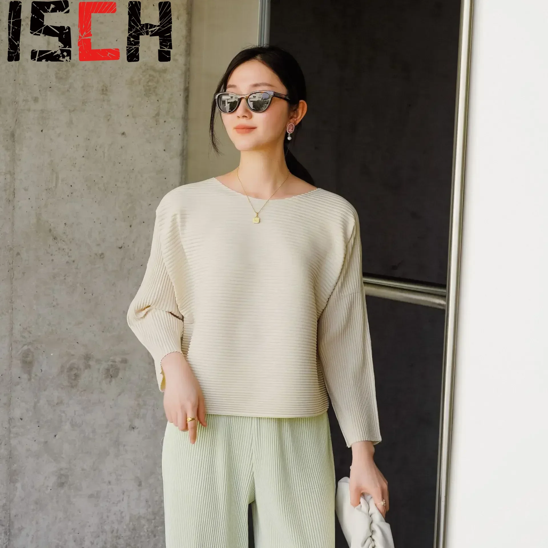 ISCH Pleats Miyake T-shirt 2025 Early Spring New High-end Pleats Large Size Loose Comfortable Casual Hundred Round Neck Tops