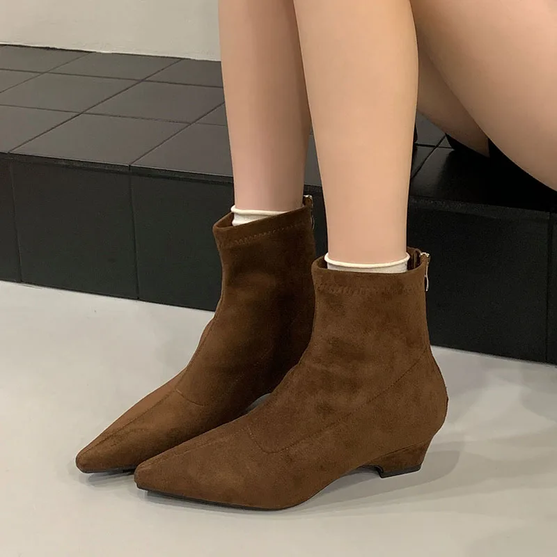 

Модные женские ботильоны на низком каблуке, современные ботинки на молнии, элегантные женские короткие ботинки с острым носком, женские туфли-лодочки, женская обувь