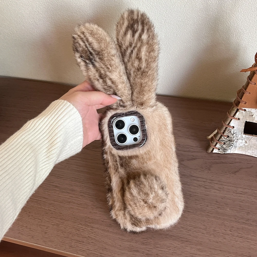 Niedliche Häschen-stoßfeste Abdeckung für iPhone 13, 14, 15 Plus, 16, 17 Pro Max, lustige 3D-Winter-warme künstliche Kaninchenfell-weiche Handyhülle – Detail 4