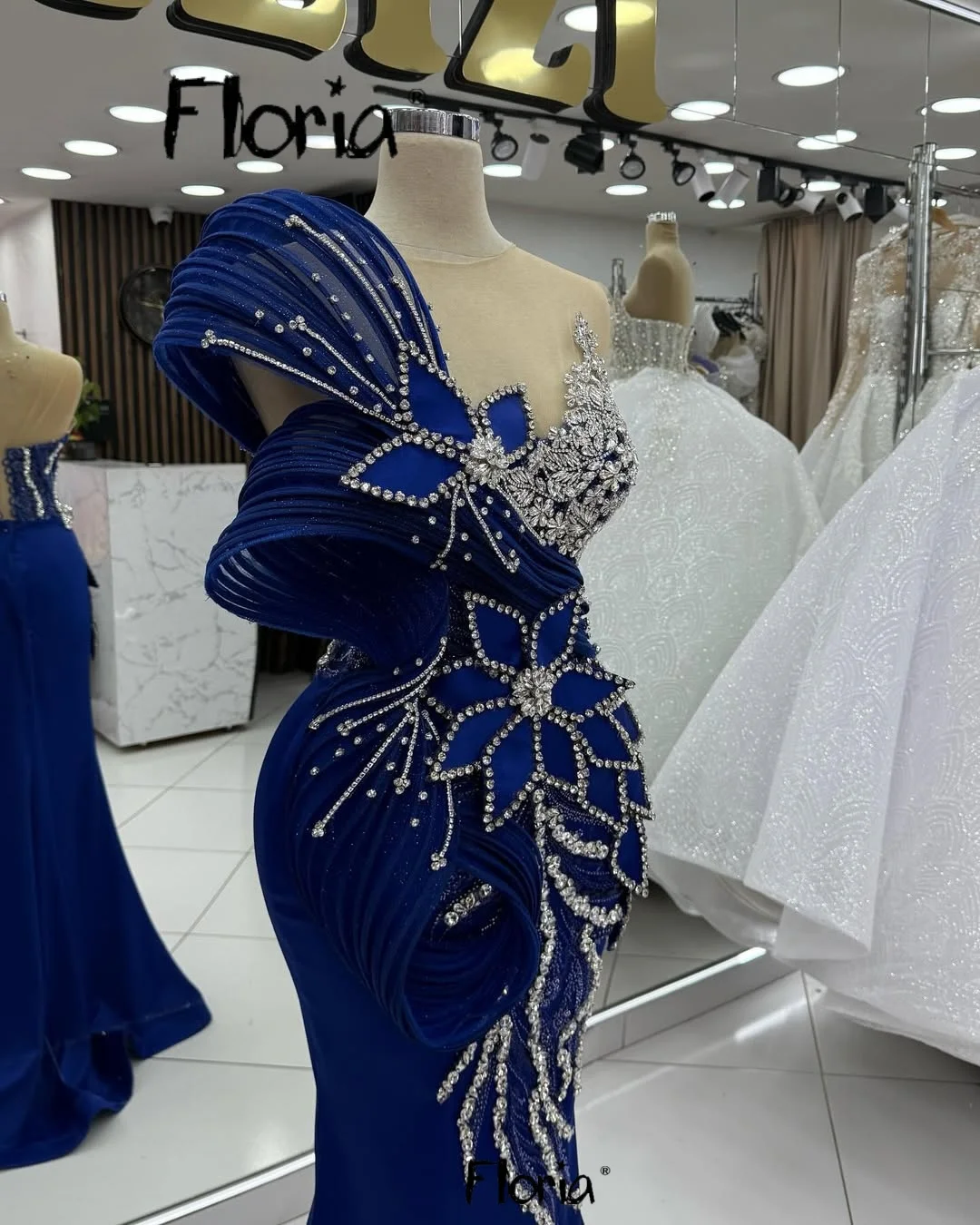 Gaun Biru Royal Satu Bahu Gaun Pesta Prom Satin Bunga Renda 3D Gaun Acara Pernikahan 2025 Gaun Runway Karpet Merah Kristal
