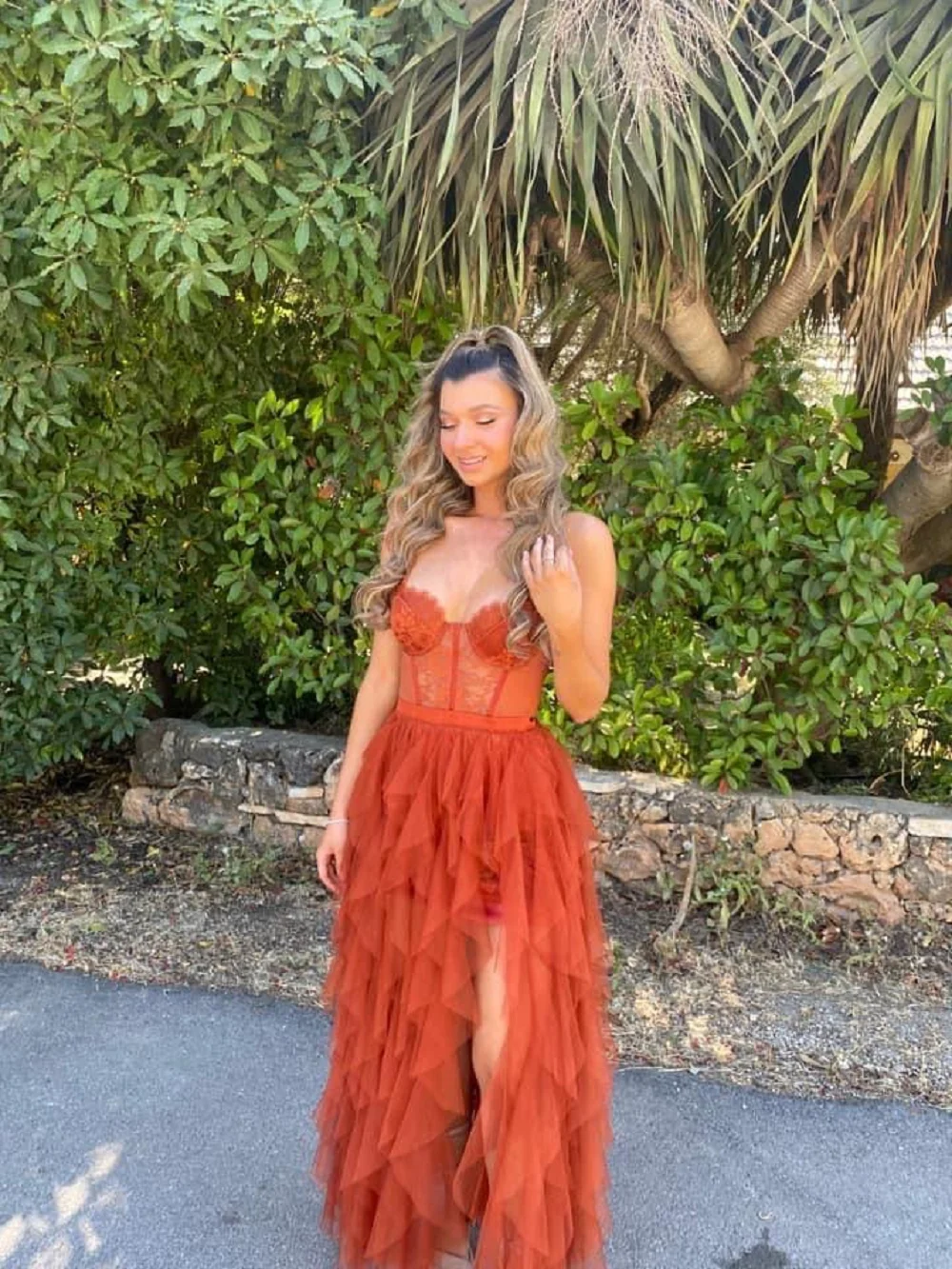 Dark Orange Tulle Prom Dresses Lace Tiered Skirt Side Slit Bones Evening Gowns Long Women Wedding Party Bridesmaid Dress 2024