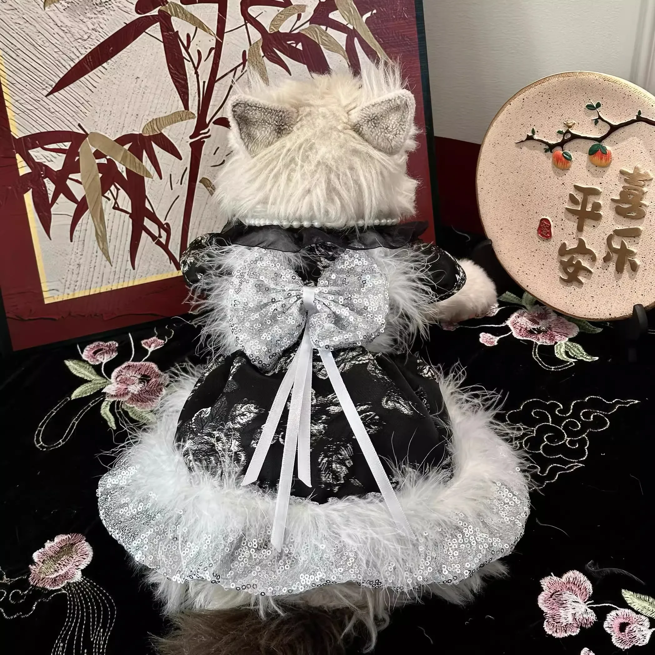 Original Handmade Puppy Cats Clothing Silver Black Feather Embroidery Sequin Bow Princess Dress For Small Meidum Dog Pet Clothes