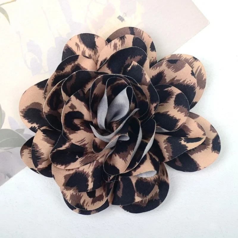 Handmade Fabric Leopard Print Flower Brooches for Women Vintage Corsage Lapel Pins Wedding Party Badge Jewelry Accessories