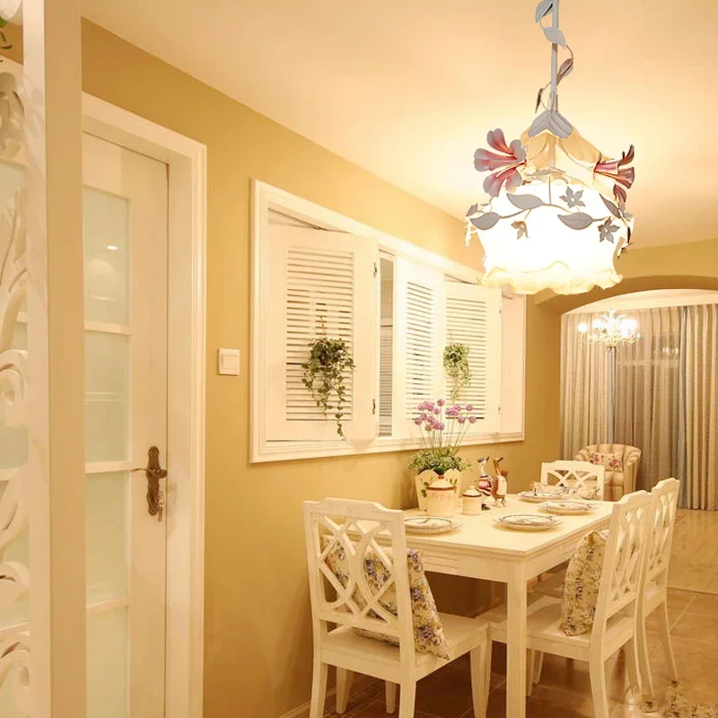Nordic pastoral restaurant chandelier beauty salon warm Lily chandelier Korean Princess room bedroom lamp image 3