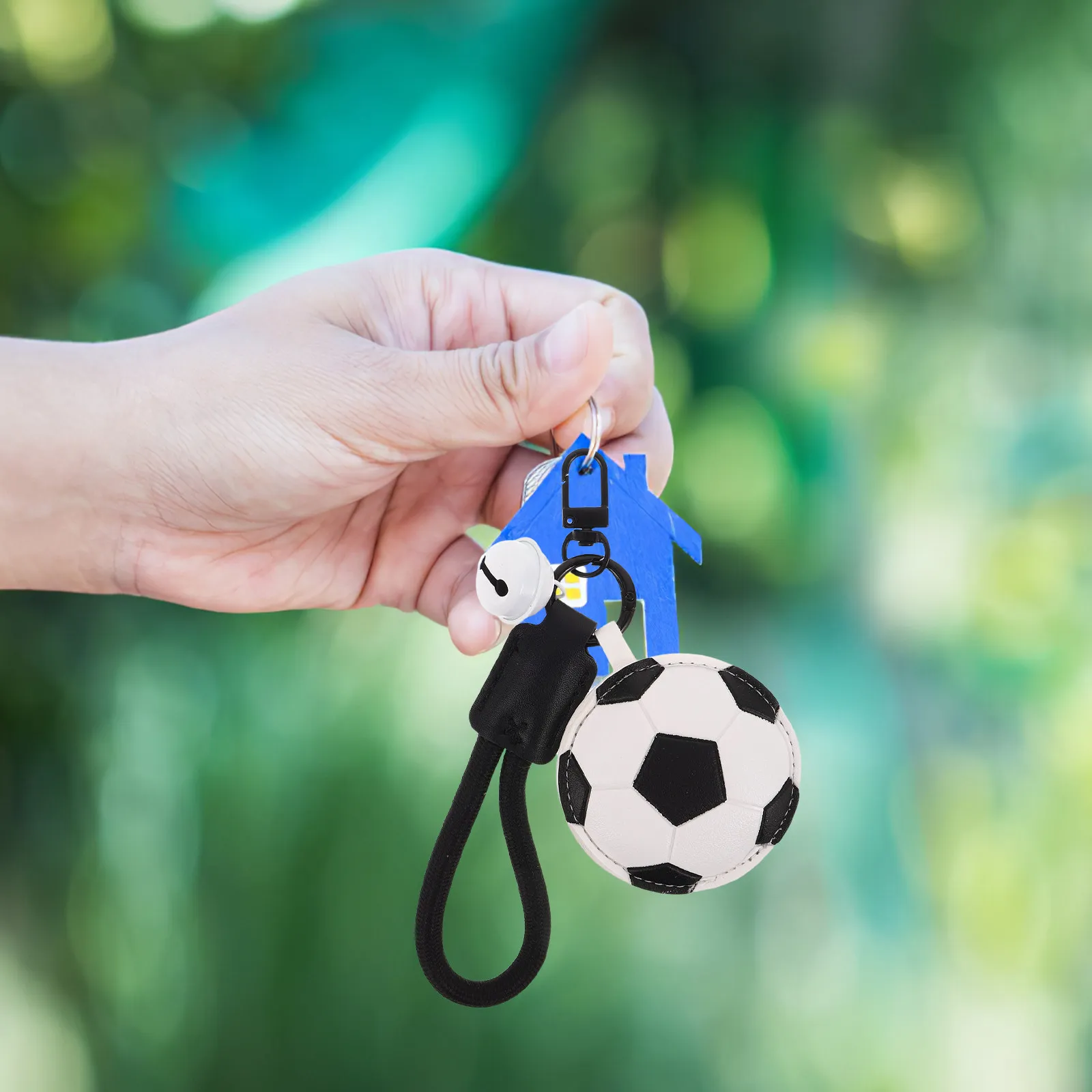 Soccer Ball Keychain with Bell – PU Football Pendant for Backpack, Bag, School & Sports Fan Gifts