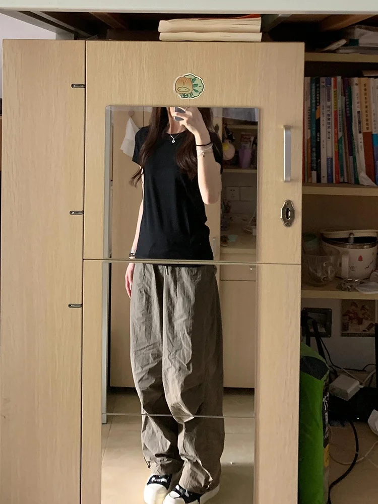 เสื้อยืดผู้หญิงทรงเข้ารูป แบรนด์ Bla Versatile รุ่นใหม่ปี 2024 เหมาะสำหรับใส่ทำงาน ดีไซน์เซ็กซี่ ผ้าเนื้อดี ระบายอากาศได้ดี