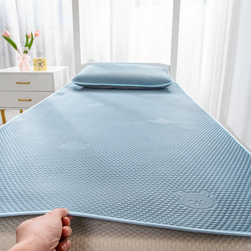 

Охлаждающий коврик Waable Ice Silk, новинка 2024, летний мягкий коврик для одного студента Dormi Bean Cool Sensation, латексный коврик, постельные принадлежности Acco...