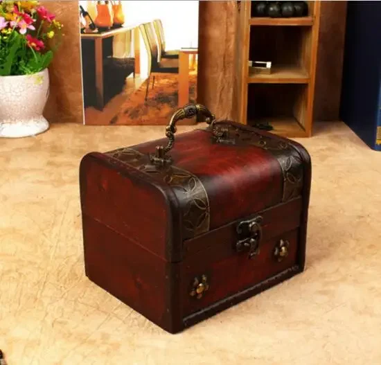 

Pirate Treasure Chest Jewelry Jewelrybox Trinket Boxes Vintage Wood with Lock Bridegroom Storage Container Organizer Case NA 007