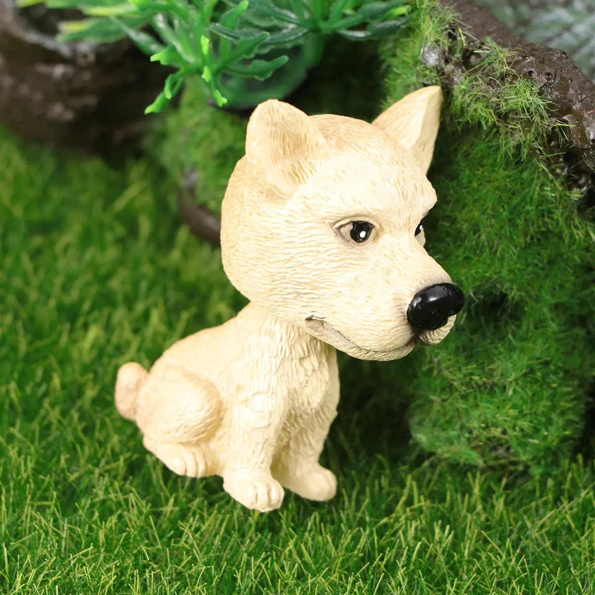 Resin Nodding Shaking Head Cute Cartoon Dog Car Decoration Puppy Sitting Posture Car Ornaments Interior Accessories Warm Sweet