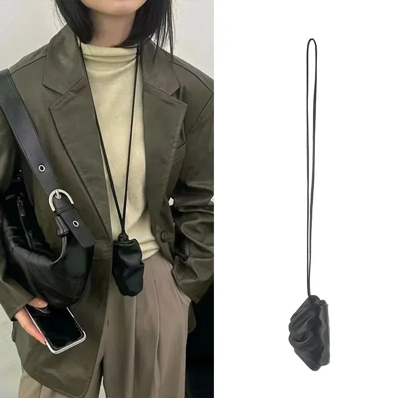 26ss Vintage Texture Mini Neck Bag Multi Colors Drawstring Small Pouch Fashion Slim Strap Women Crossbody Purse For Daily Outfit