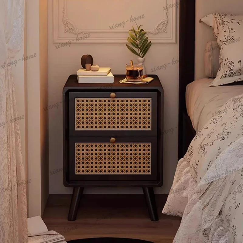 Factory Direct Luxury Small Nightstand Japanese Mid Century Rattan Drawers Vintage Nightstand Elegant Classic Mesa De Noche Home
