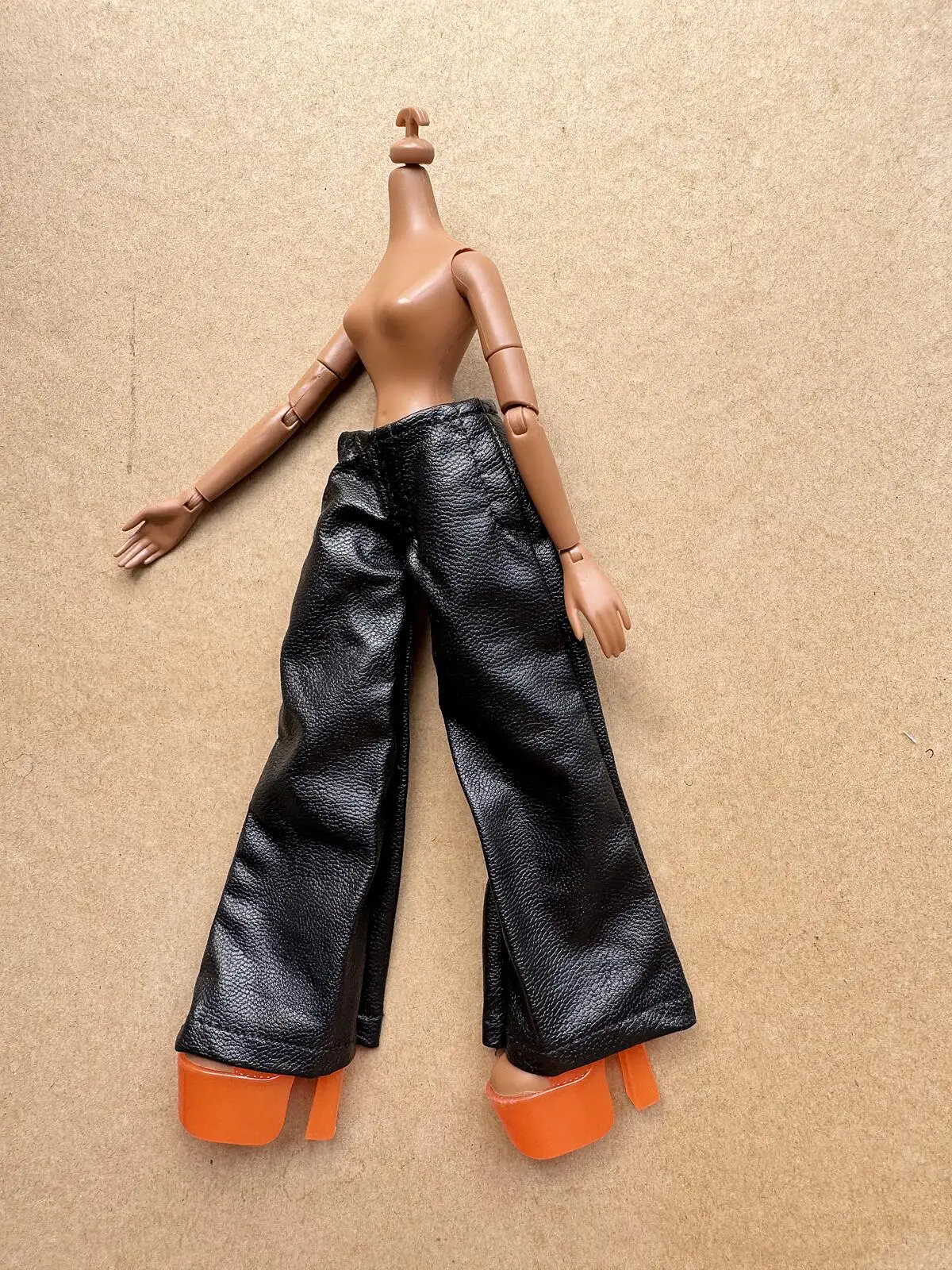 Vintage 1/6 Brasz Puppenhosen Zubehör Köpfe Sammlerstücke Puppenteile zum Individualisieren – Detail 3