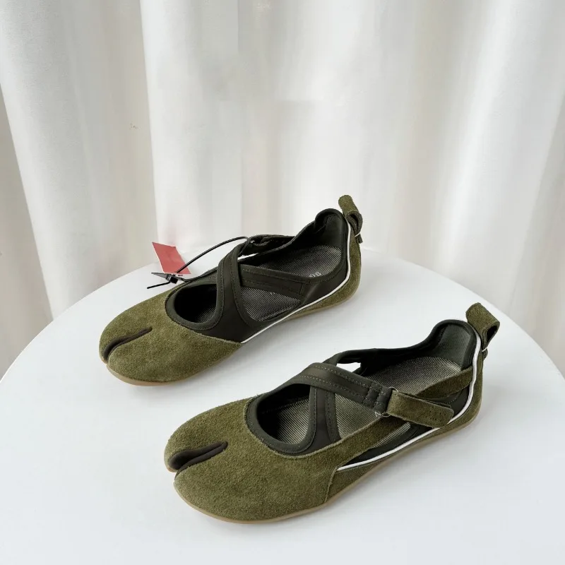 

Split Toe Mary Jane Single Shoes Women 2026 New Versatile Flat Casual Shoes