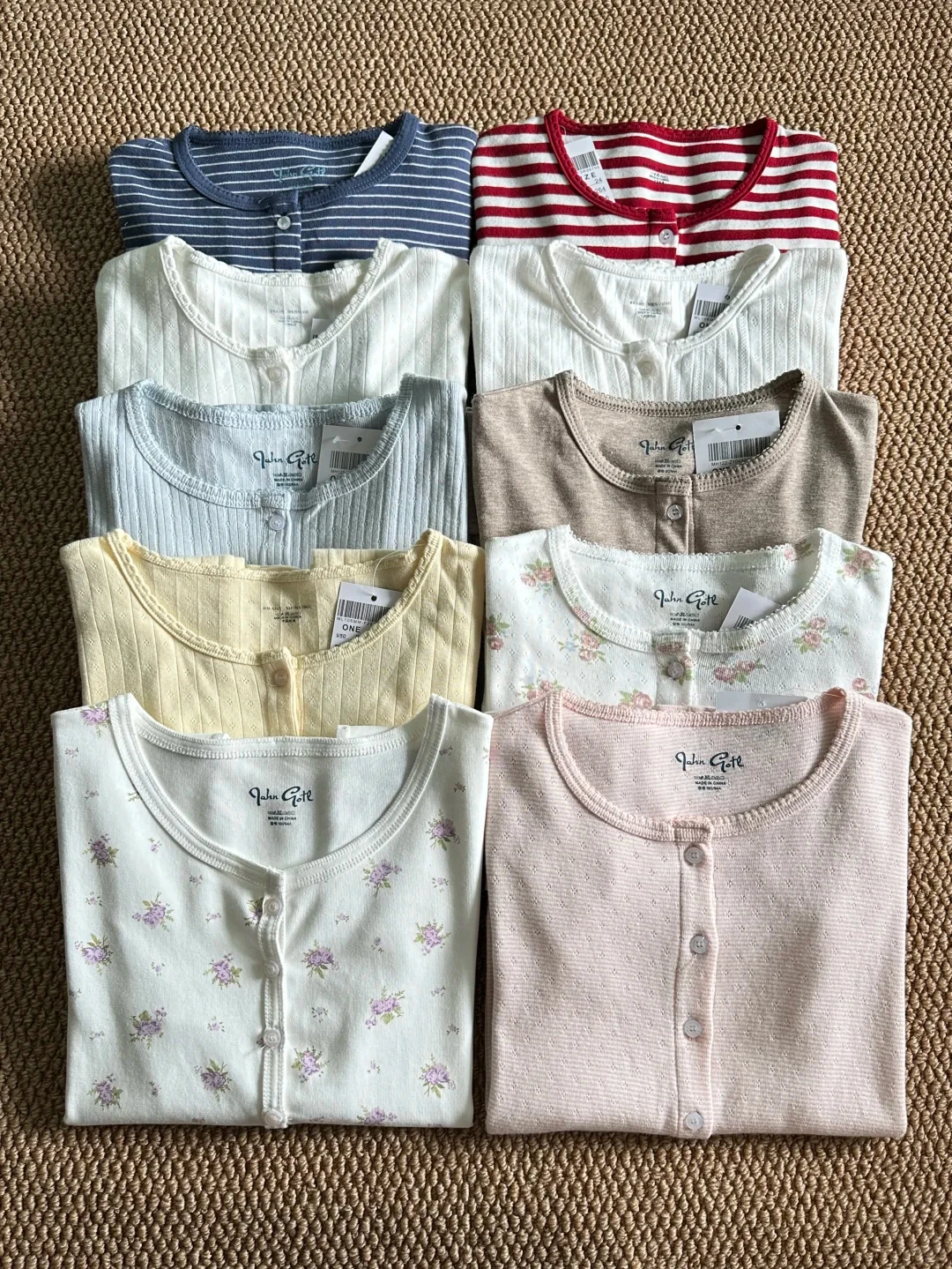 Eyelet Lace Trim Long Sleeve T-shirt Women Spring Simple O-neck Single Breasted Cotton Tee Shirts Cute Sweet Preppy Style Tops