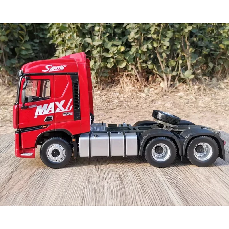 Diecast 1:24 Scale Heavy Duty Truck HOWO MAX Tractor Head Car Model Truck Alloy Model Simulation Collection Gift Toys Display