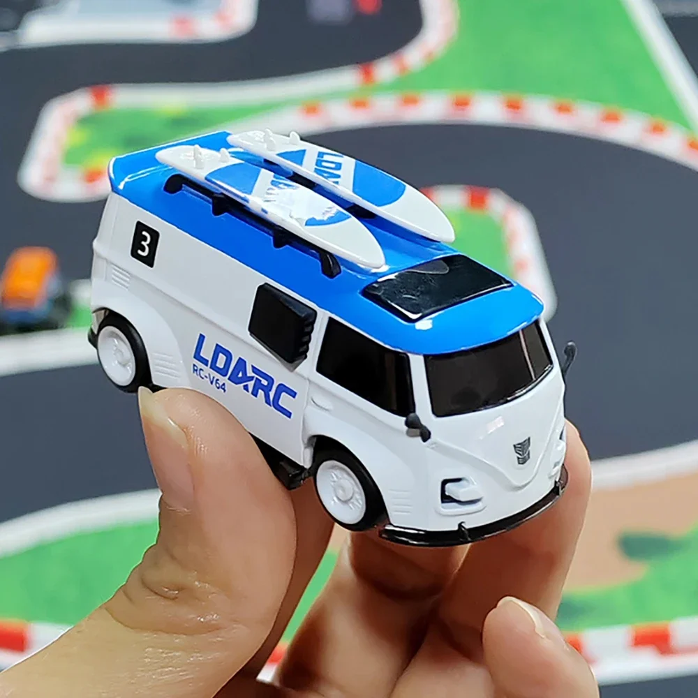 Mini RC samochód 1/64 LDARC V64 samochód elektryczny RC Model RTR 2.4GHz Desktop Mini Bus samochód dostawczy prezent