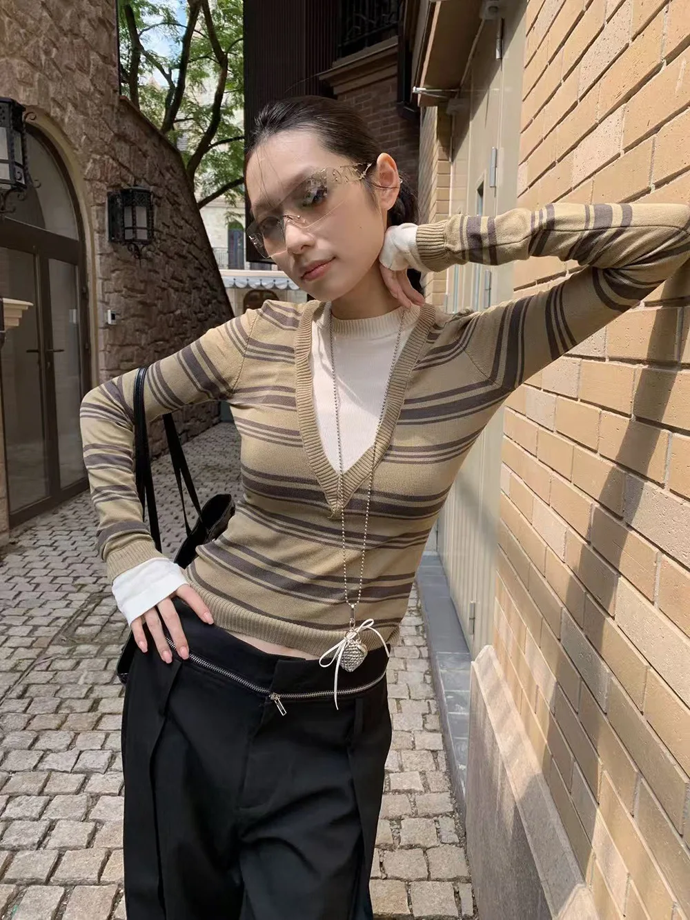 Yedinas مخطط وهمية قطعتين تي شيرت المرأة طويلة الأكمام الكورية موضة مكتب سيدة محبوك القمم الخريف تيز الملابس النسائية #2