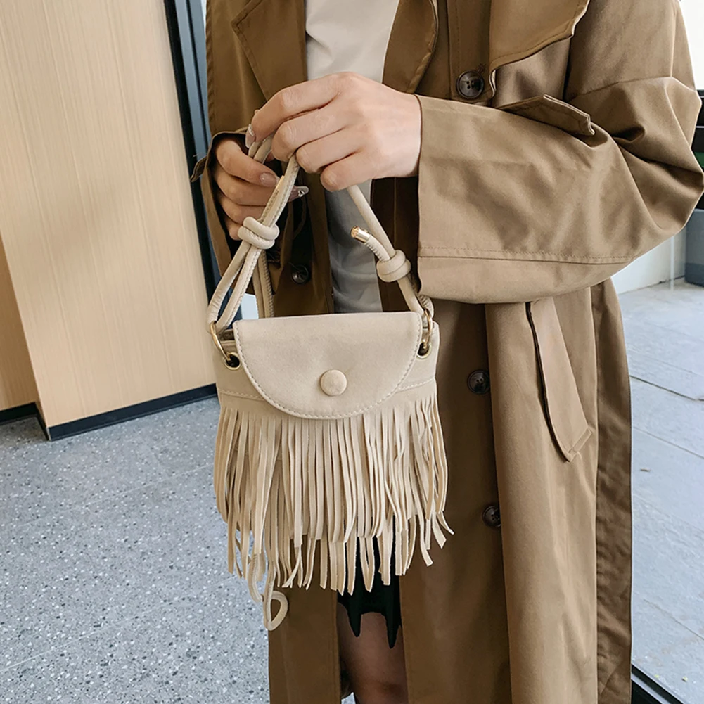 Fringe Design Crossbody Shoulder Bag with Adjustable Strap Leather Shoulder Bag Trendy Versatile for Women for Autumn and Winter